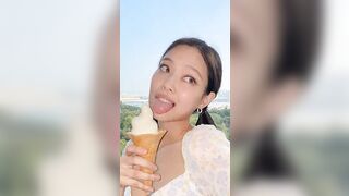 JENNIE SUCKING DEEP 102402 1 KPOP ALLPOP